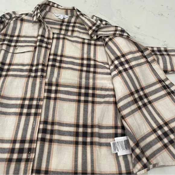 NWOT Old Navy “The Boyfriend” Plaid Button Down Shirt - Picture 11 of 15